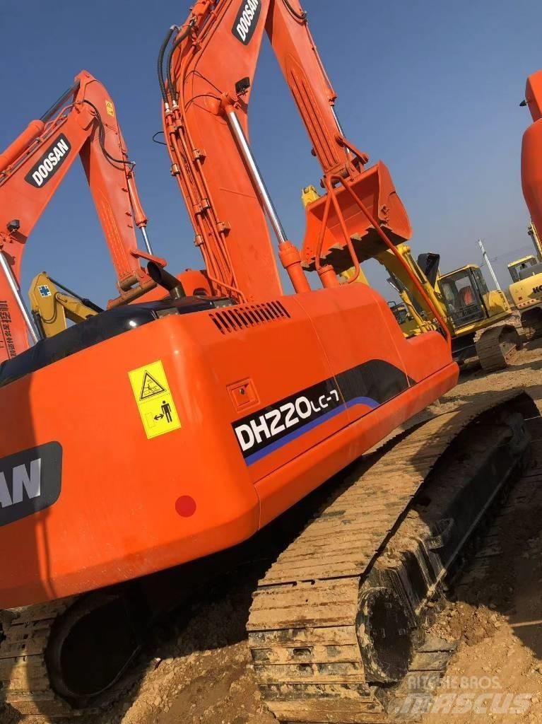 Doosan 220-7 Escavatori cingolati
