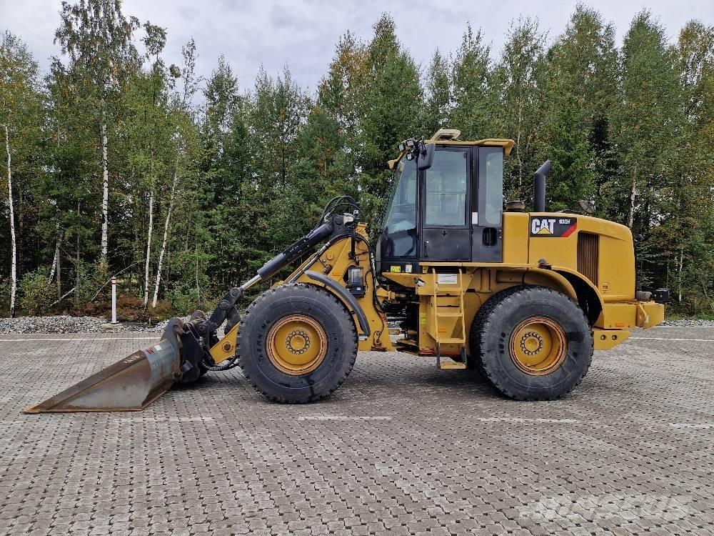 CAT 930 H Pale gommate