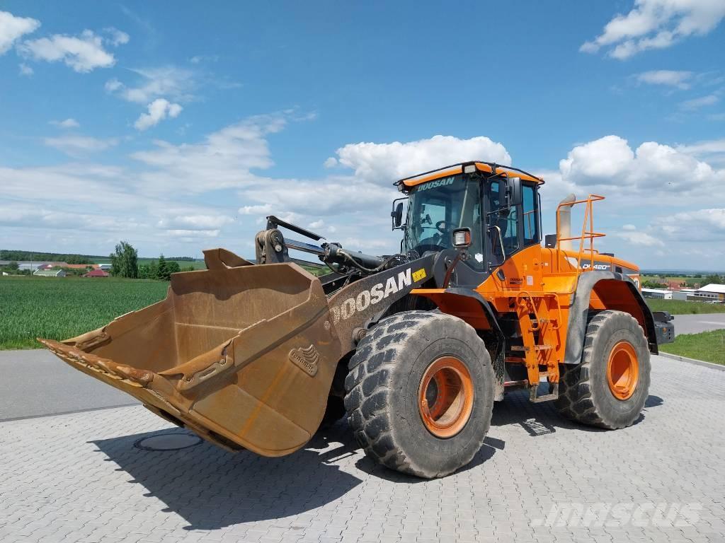 Doosan DL 420CVT-5 Pale gommate