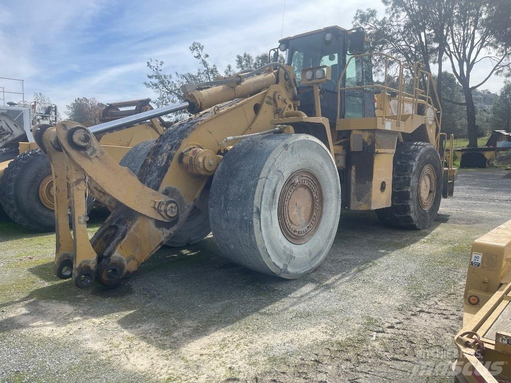 CAT 988 H Pale gommate
