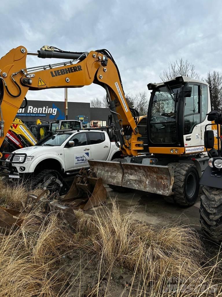 Liebherr 910 Compact Escavatori gommati