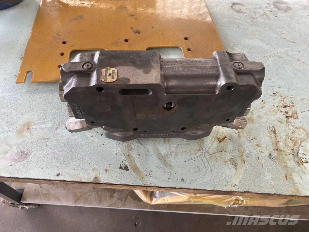 CAT 938 H Pale gommate