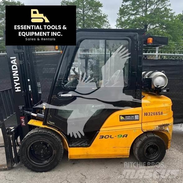 Hyundai 30L-9A Carrelli elevatori diesel