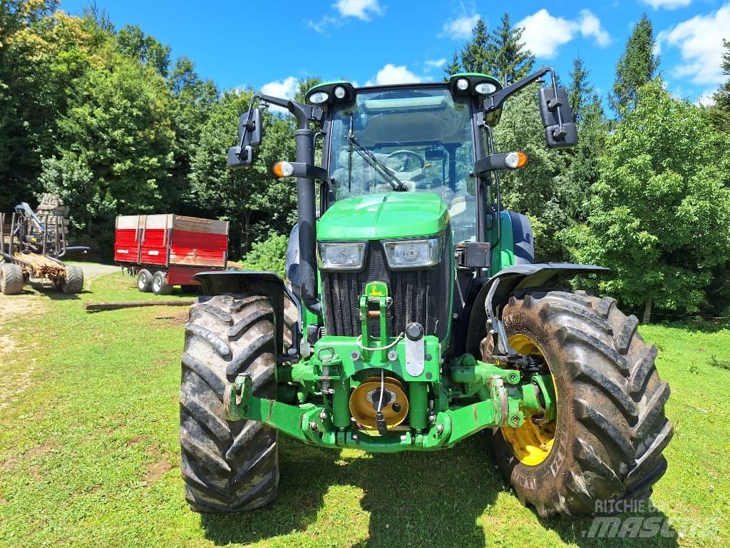 John Deere 5125R Trattori
