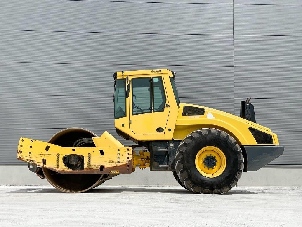 Bomag BW 216 DH-4i Rulli monotamburo