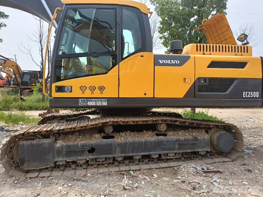 Volvo EC250D Escavatori cingolati