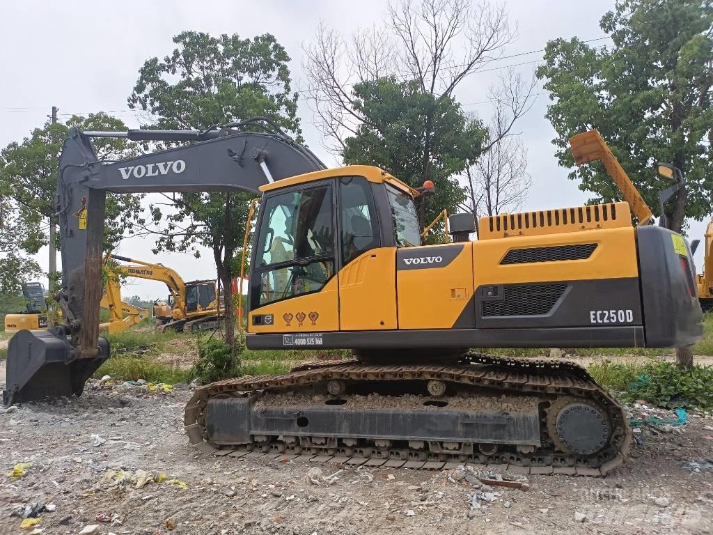 Volvo EC250D Escavatori cingolati