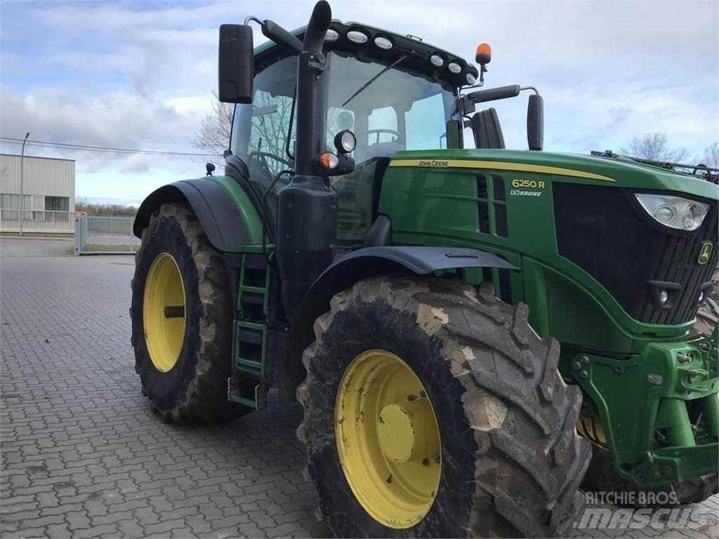 John Deere 6250R Trattori
