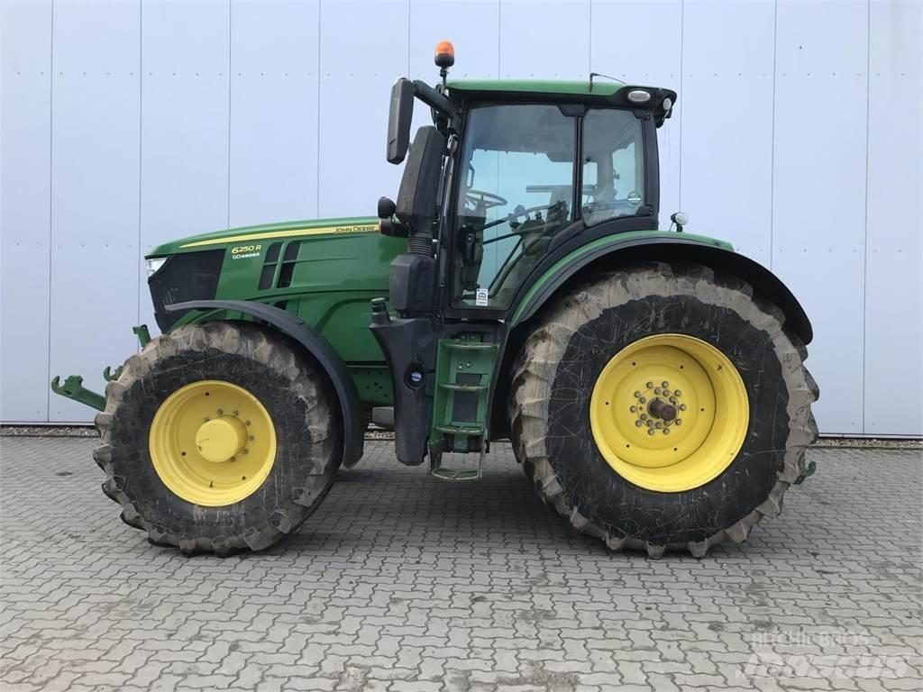 John Deere 6250R Trattori