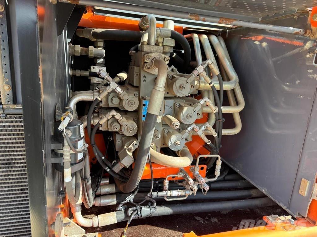 Atlas 350 MH Movimentazione rifiuti