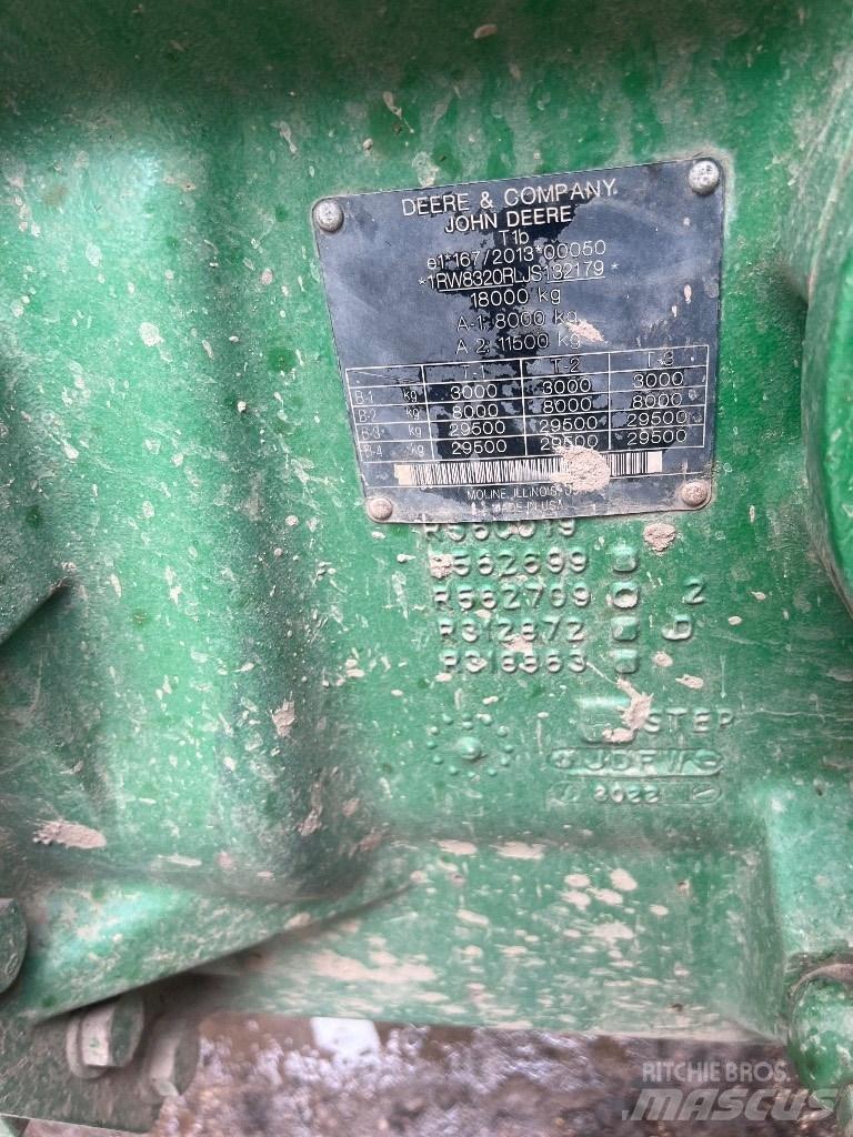 John Deere 8320R Trattori