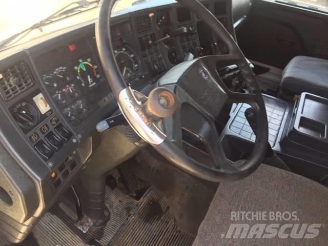 Scania 143-450 Cabine e interni