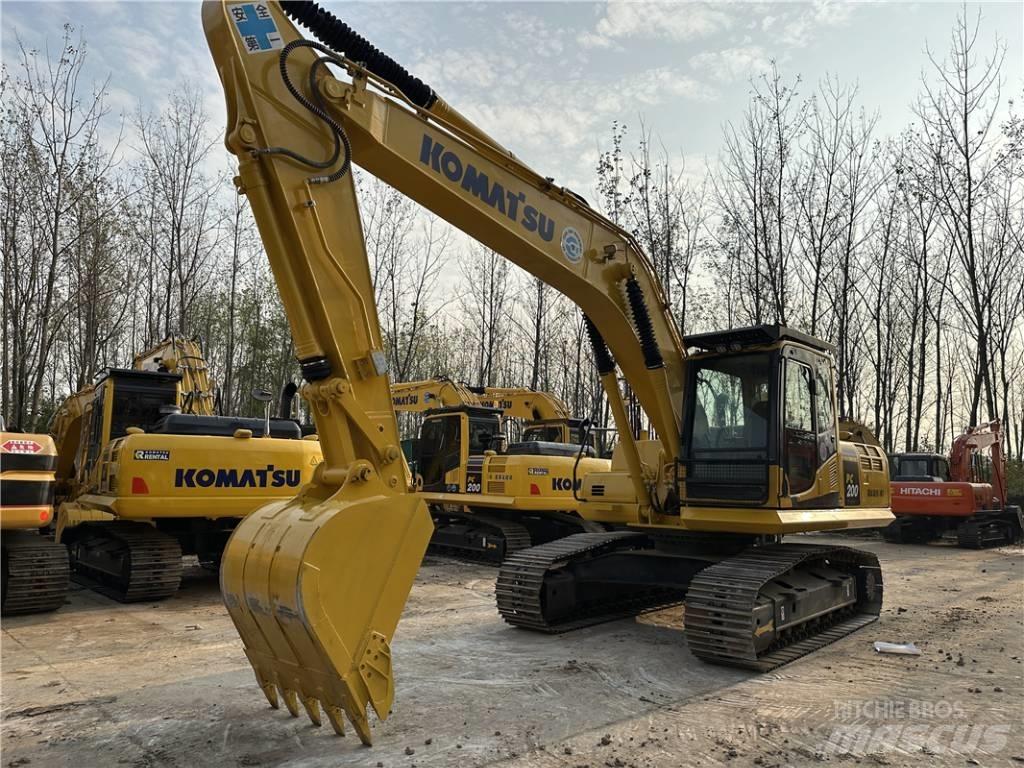 Komatsu PC200-8 Escavatori cingolati
