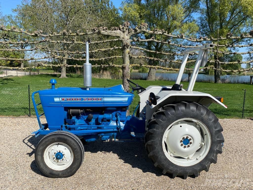 Ford 2000 Tractor Trattori