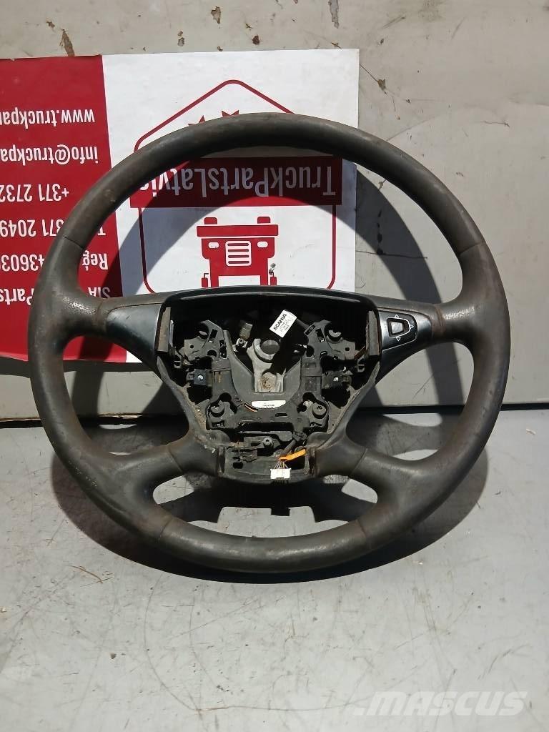 Scania P 420   1495393 Cabine e interni