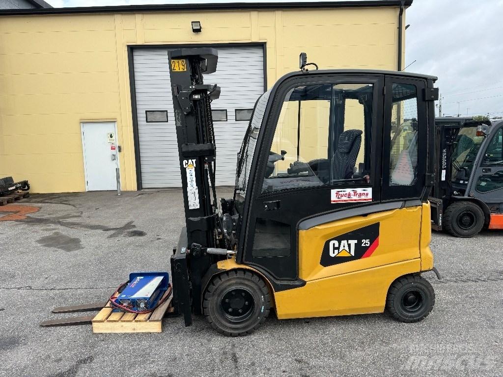 CAT EP25CN Carrelli elevatori elettrici