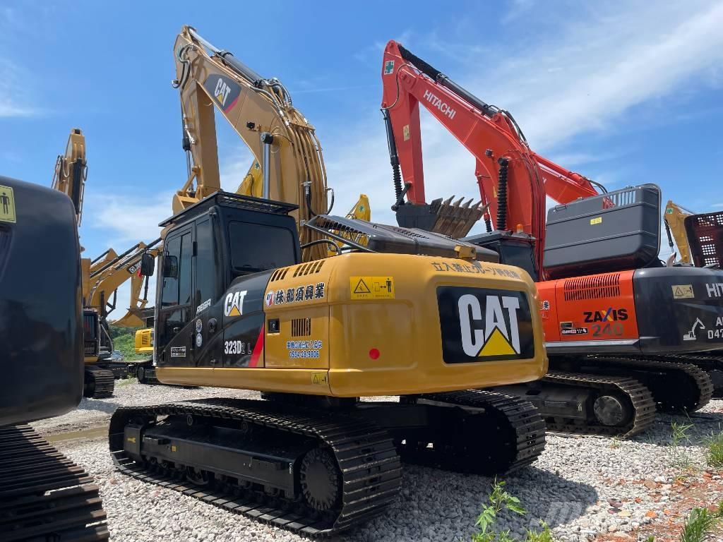 CAT 323D2 Escavatori cingolati
