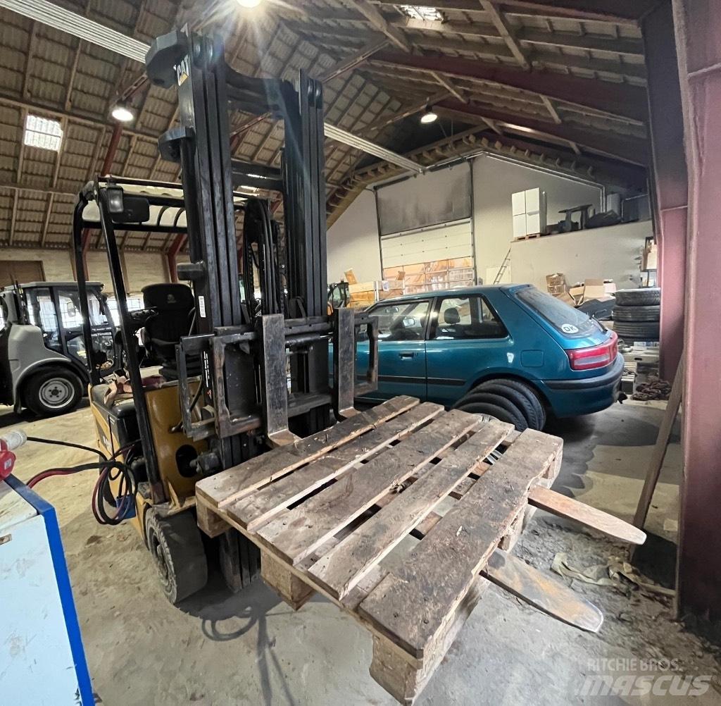 CAT EP 18 Carrelli elevatori elettrici