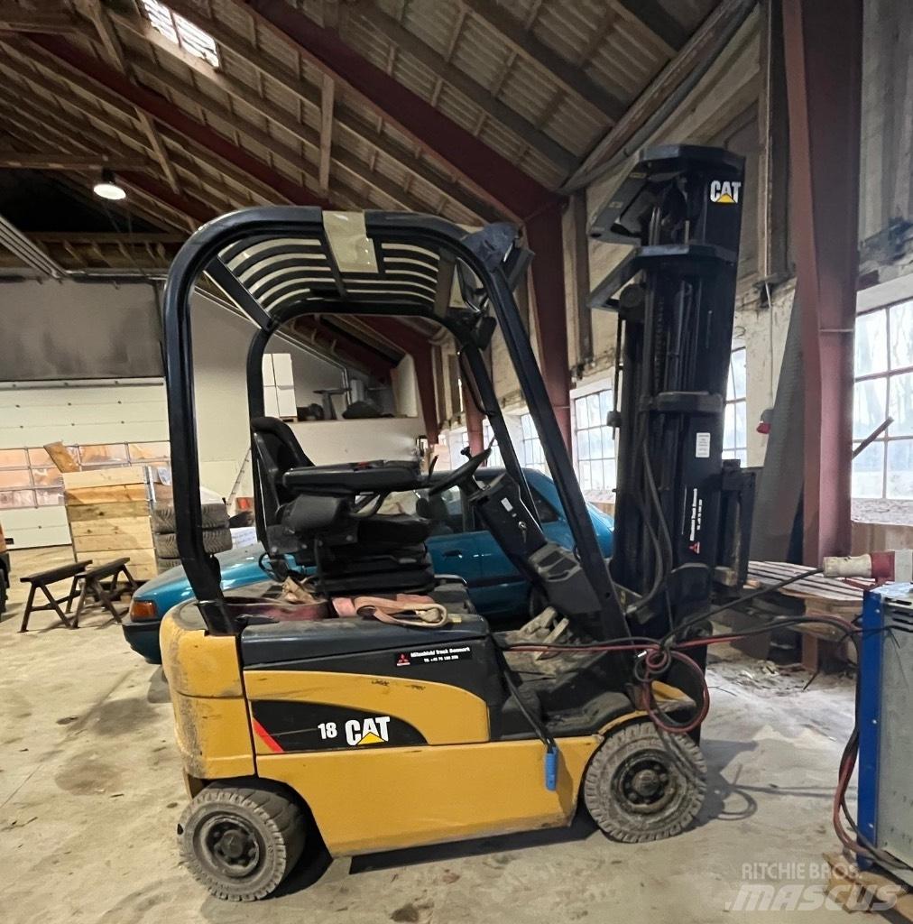 CAT EP 18 Carrelli elevatori elettrici