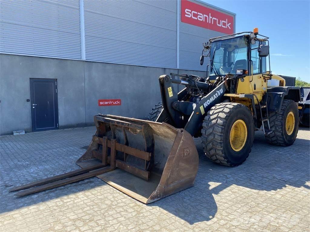 Komatsu WA250PZ-5 Pale gommate