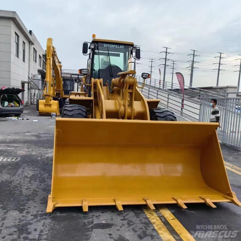 CAT 966 H Pale gommate