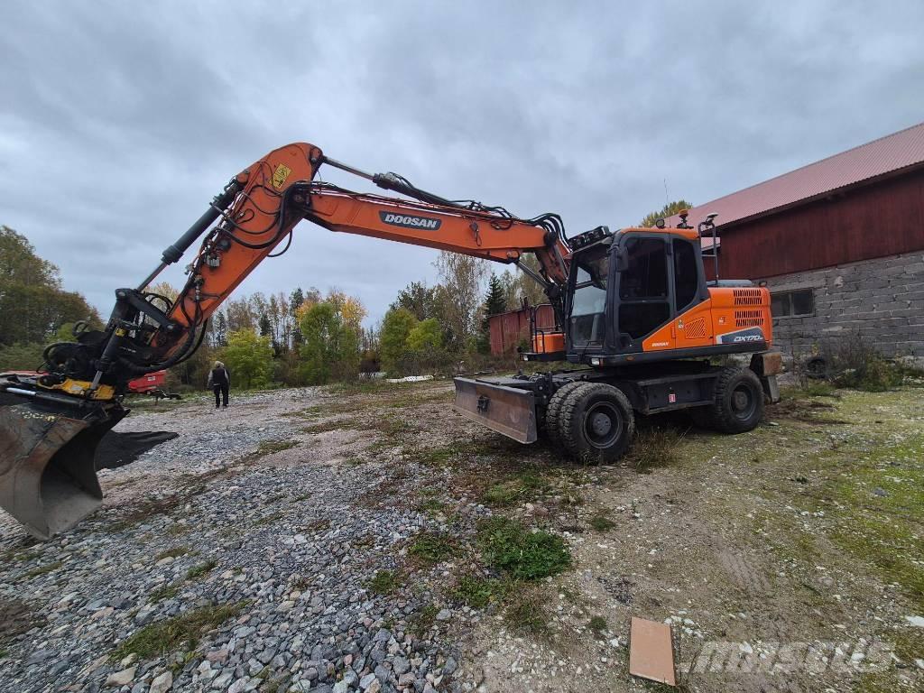 Doosan DX 170 W Escavatori gommati