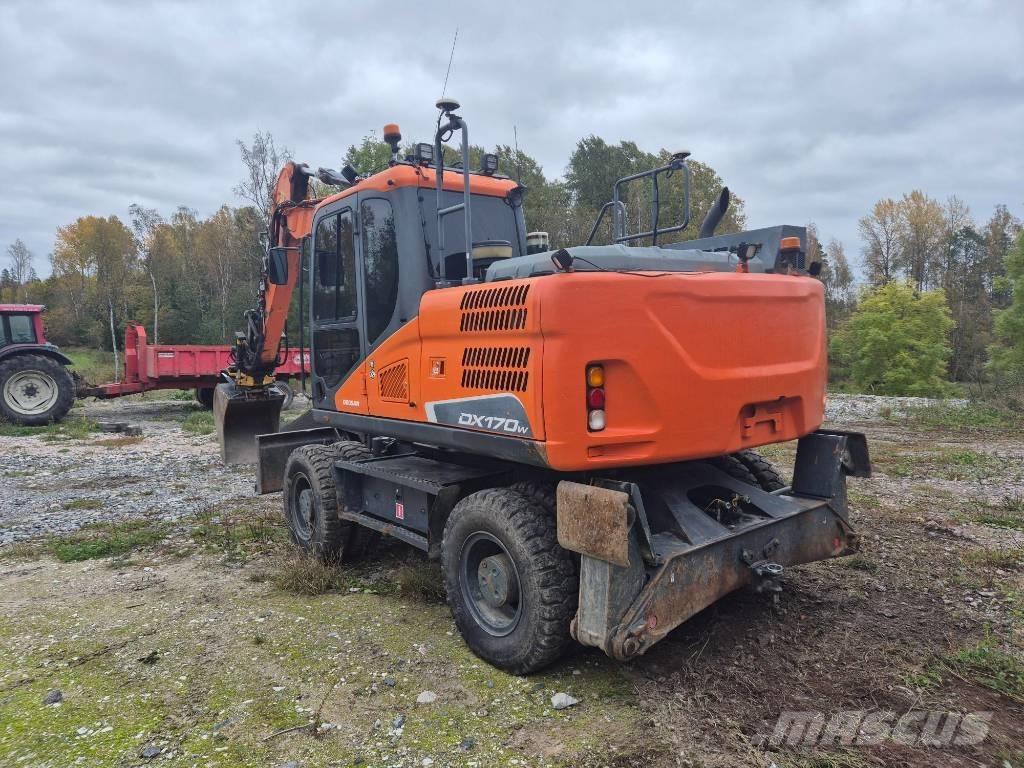 Doosan DX 170 W Escavatori gommati