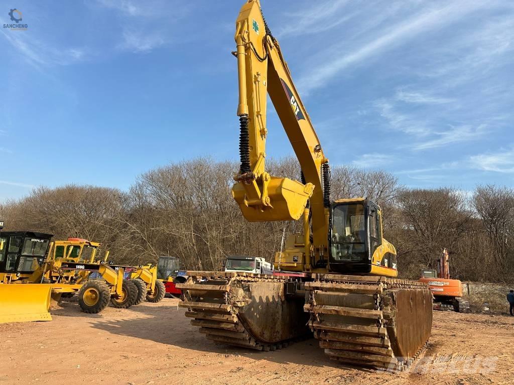 CAT 320 C L Escavatori anfibi