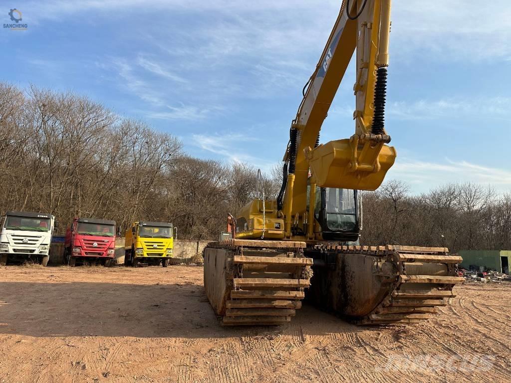 CAT 320 C L Escavatori anfibi