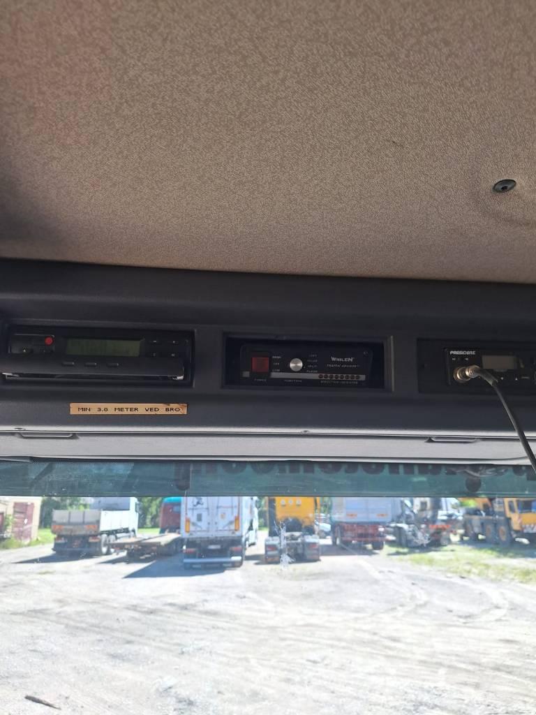 Scania P 3210 Gru da carico