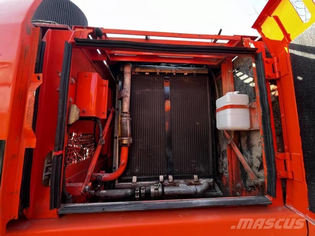 Doosan DH 225 LC-7 Escavatori cingolati