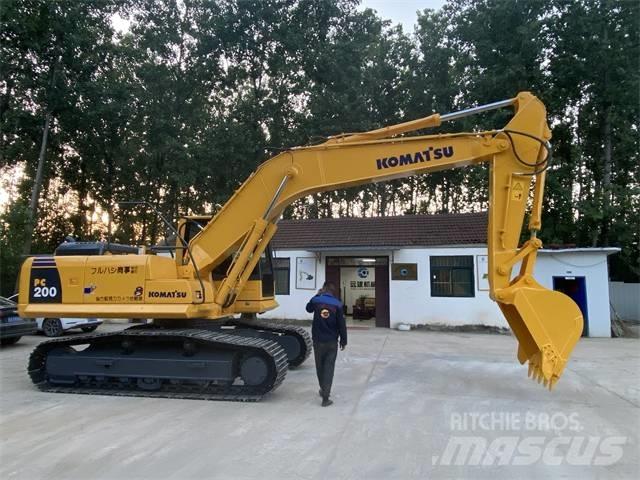 Komatsu PC200-8 Escavatori cingolati