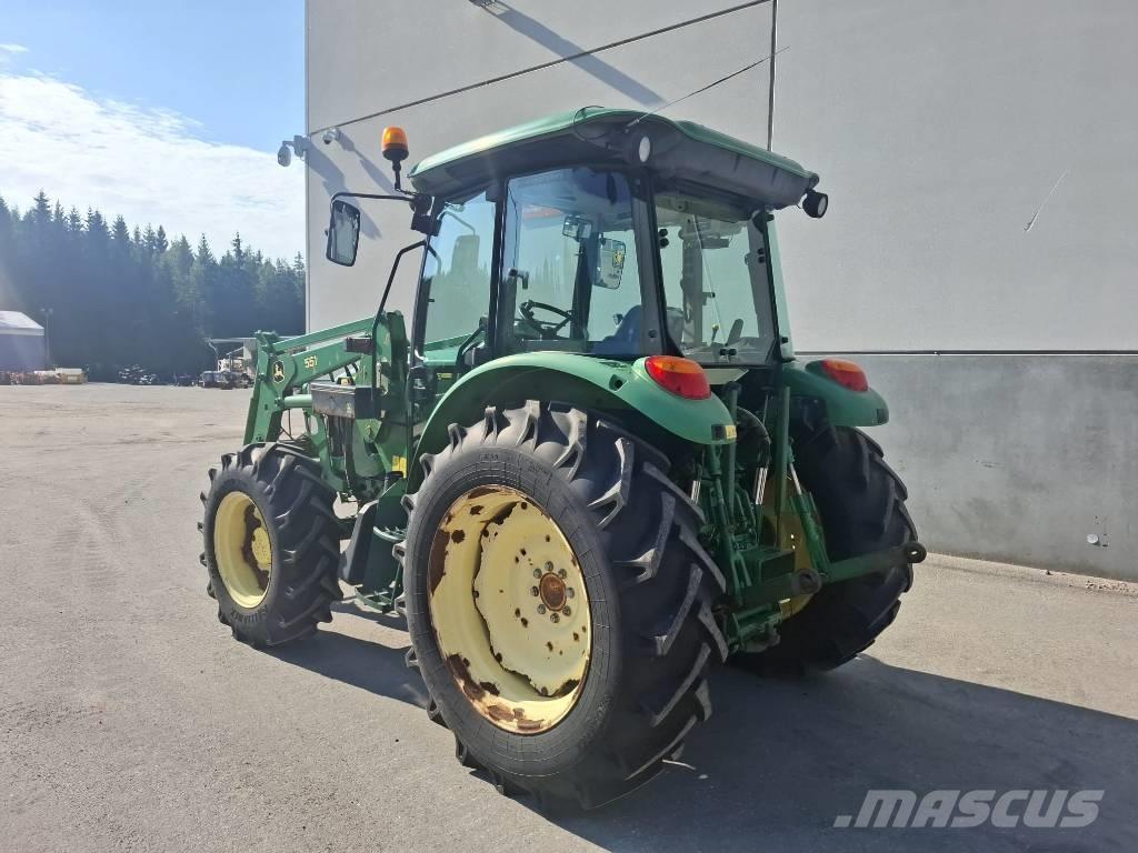 John Deere 5820 Trattori