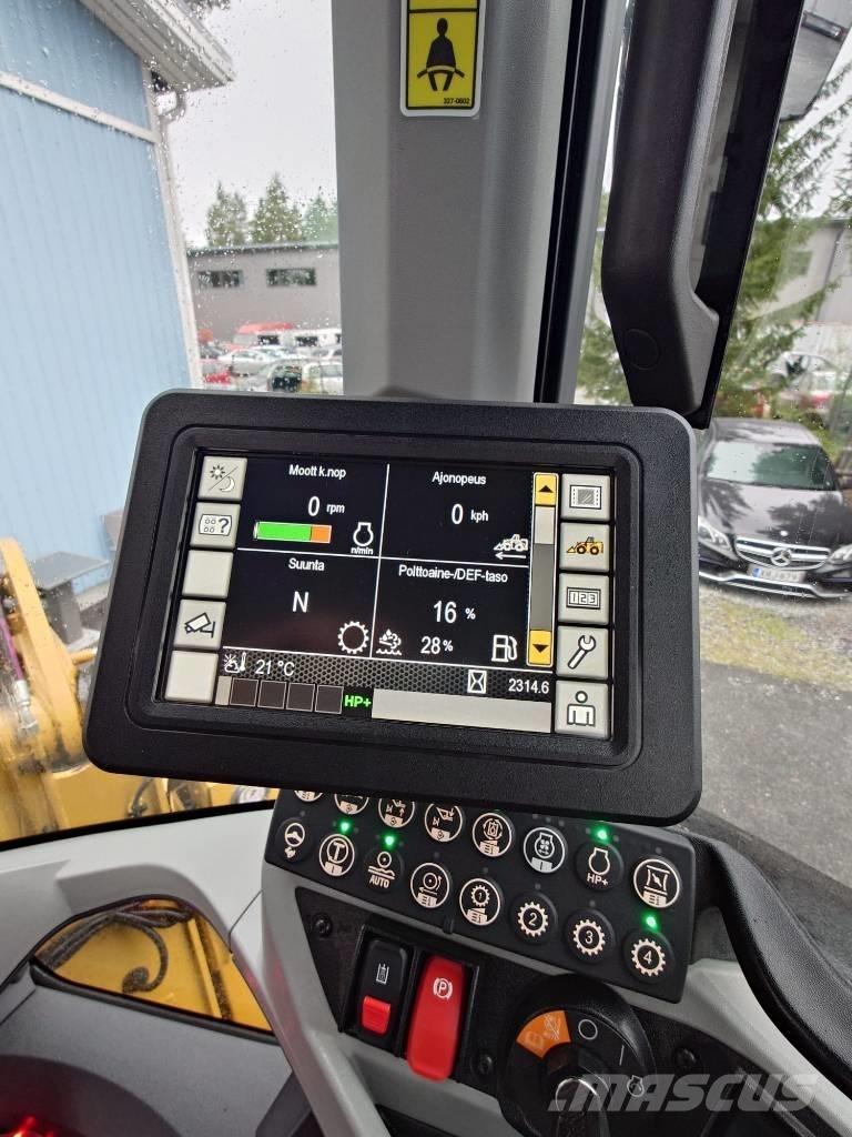 CAT 926M Pale gommate