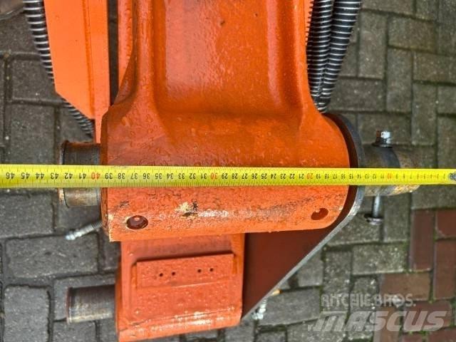 Hitachi ZX 135 Escavatori cingolati