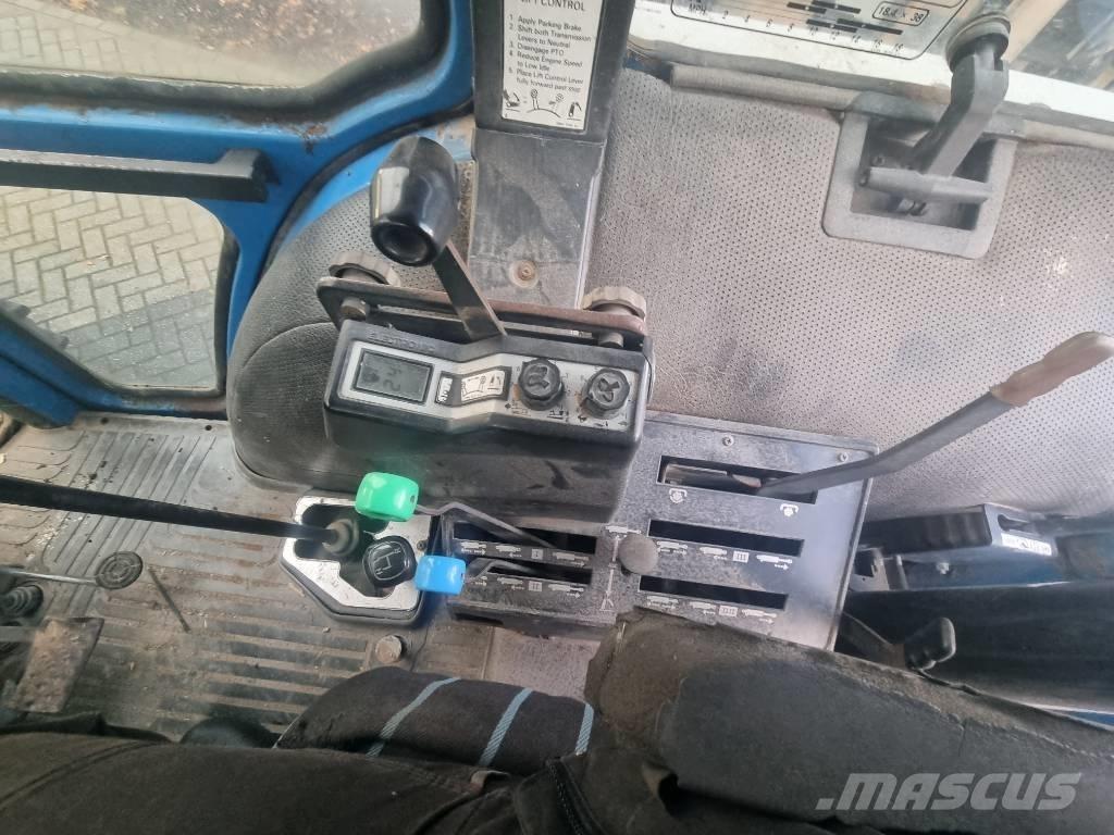 Ford 8210 Trattori