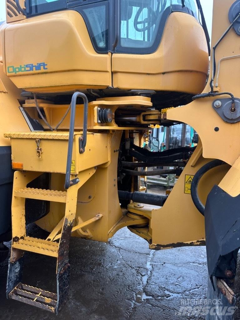 Volvo L 220 G Pale gommate