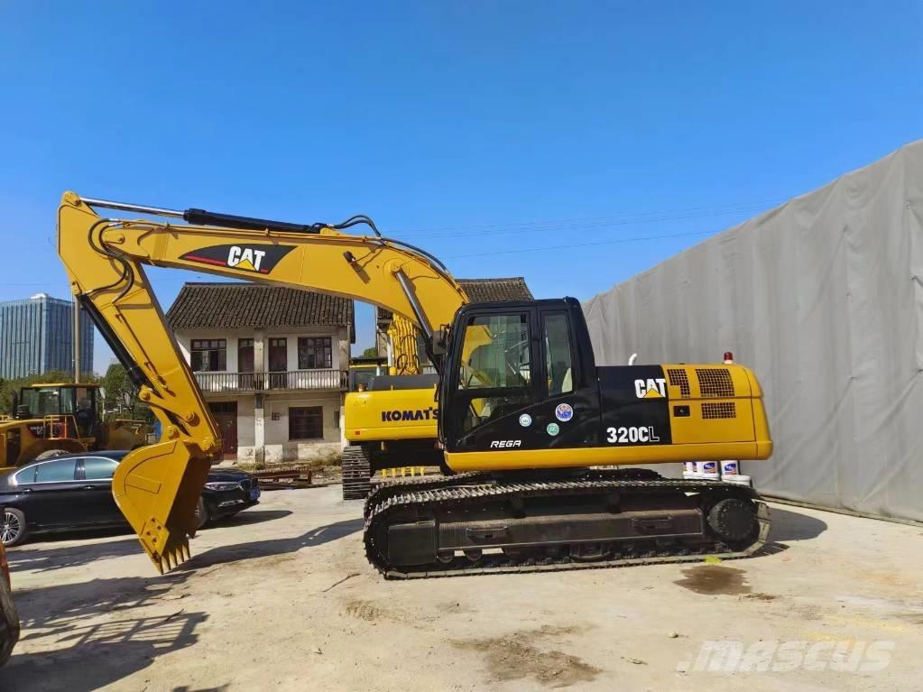 CAT 320 Escavatori cingolati
