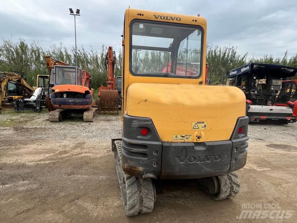 Volvo EC 25 Miniescavatori
