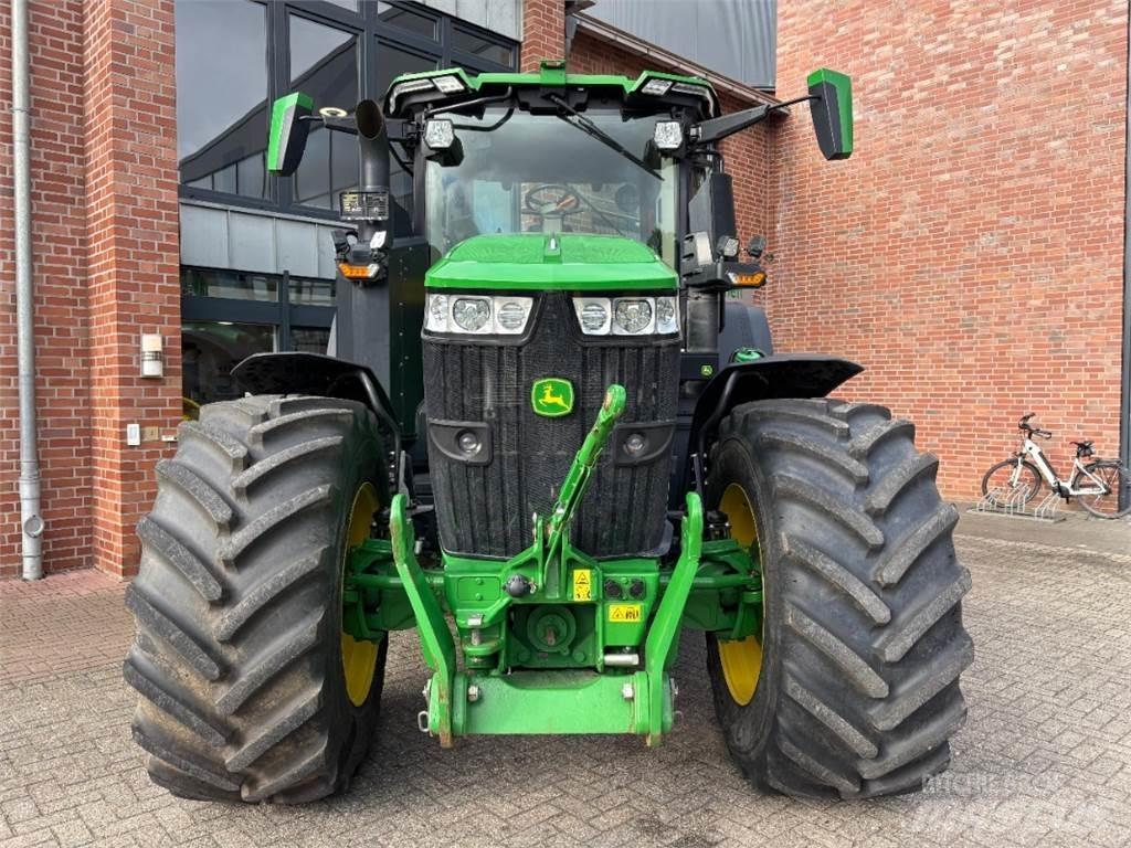 John Deere 7R330 Trattori