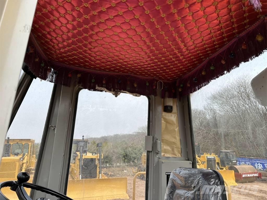 CAT 966C Pale gommate