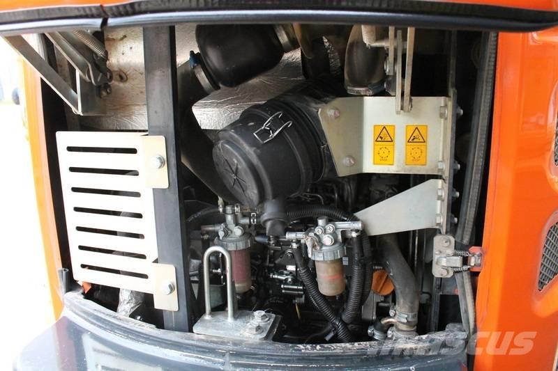 Hitachi ZX 26 U Miniescavatori