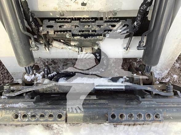 Bobcat T650 Mini Pale Gommate