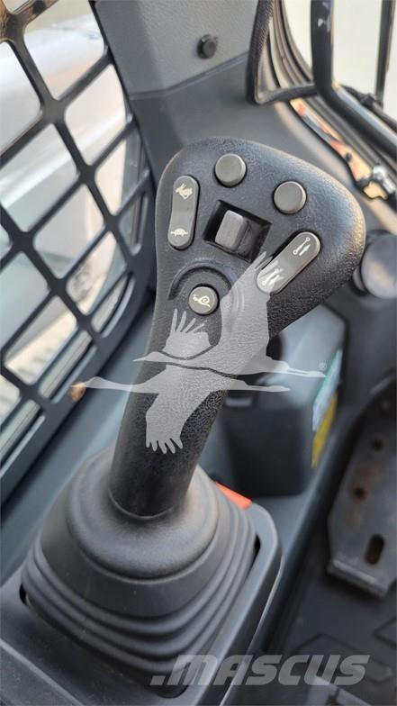 Bobcat T76 Mini Pale Gommate