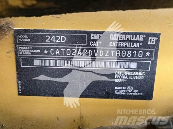 CAT 242D Mini Pale Gommate