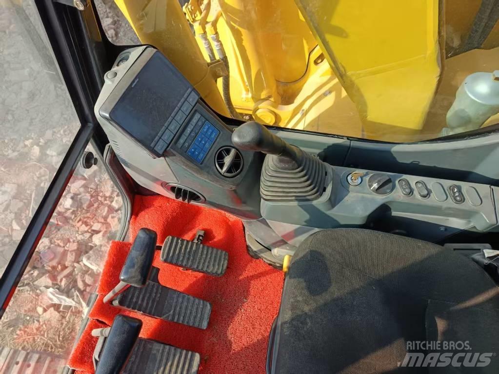 Komatsu PC138US Escavatori cingolati