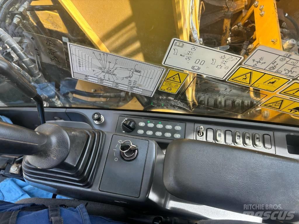 CAT 311 F LRR Escavatori cingolati