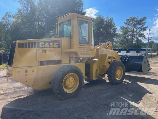 CASE 621 Pale gommate