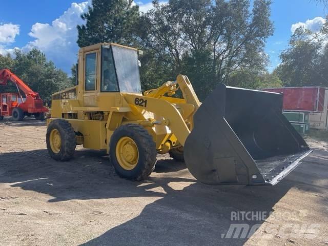 CASE 621 Pale gommate
