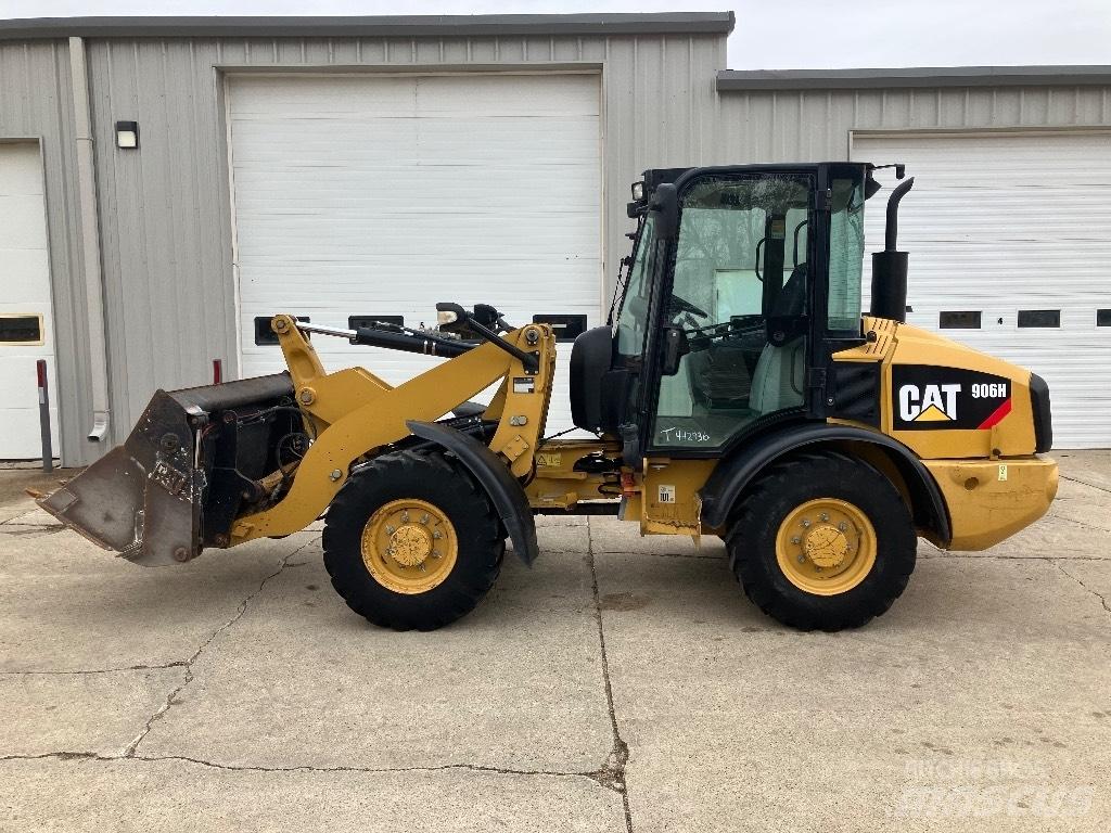 CAT 906 H Pale gommate